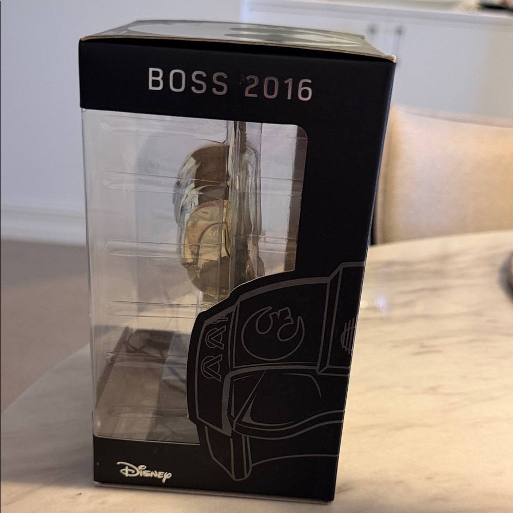 Funko StarWars Gold colored Rebel Pilot Collectible Boss 2016 Smuggler’s bounty - Picture 3 of 14